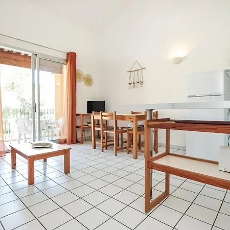 1 Bedroom Awesome In Sainte-Maxime