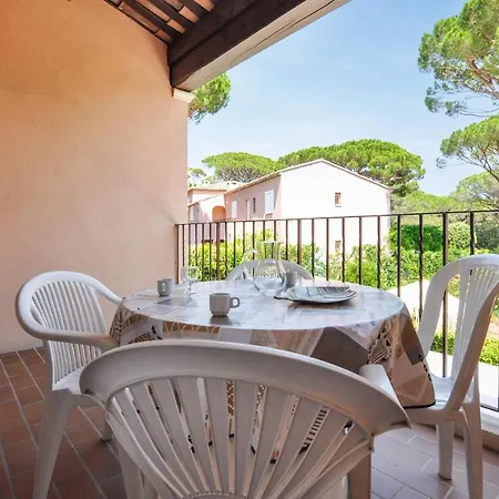 1 Bedroom Awesome In Apartment Sainte-Maxime