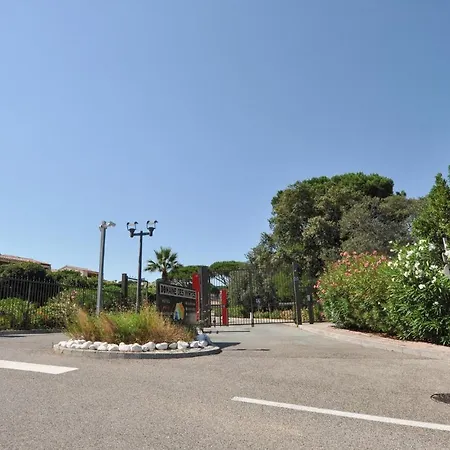 Awesome In 아파트 *